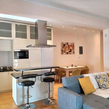 Stylish -Modern Apartment Heart Of Marousi Atina Dış mekan fotoğraf